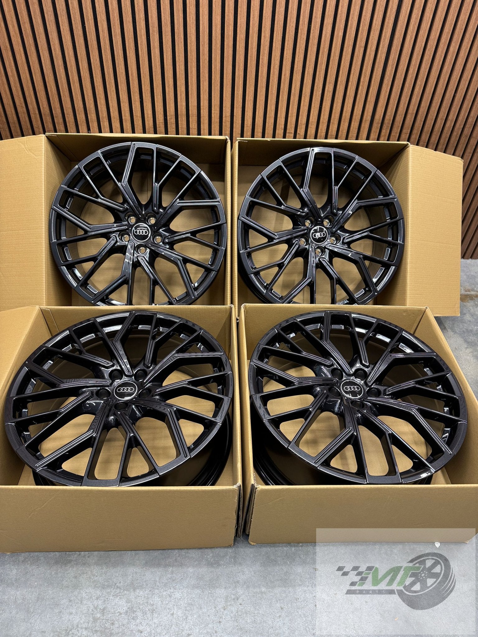 21" Audi A6 S6 A5 S5 C8 C9 TWIST 4P0601025R NEW BTW OEM, - Auto-Union-Str. 1 85057 Ingolstadt Deutschland, Nieuw, - info@audi.de
