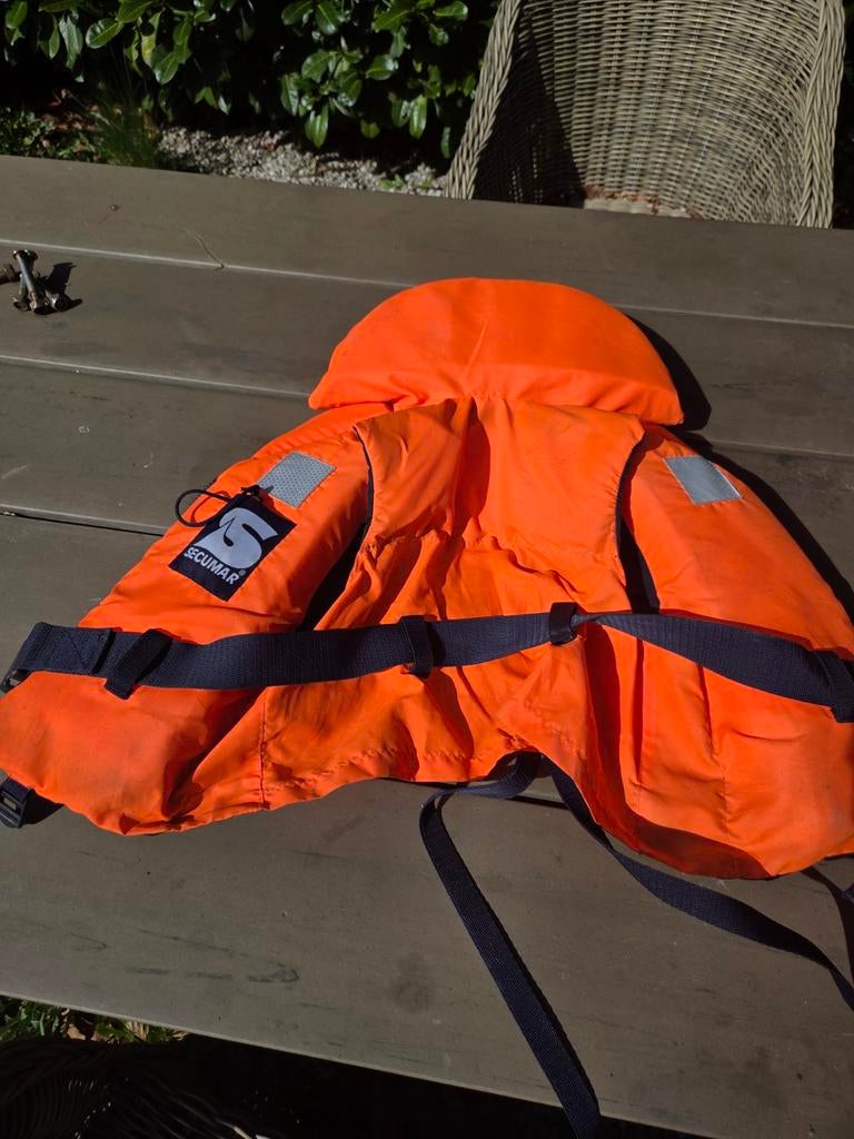 2 reddingsvesten kind max30kg (40N), Watersport en Boten, Watersportkleding, Ophalen of Verzenden, Gebruikt, Kind, Reddingsvest of Zwemvest