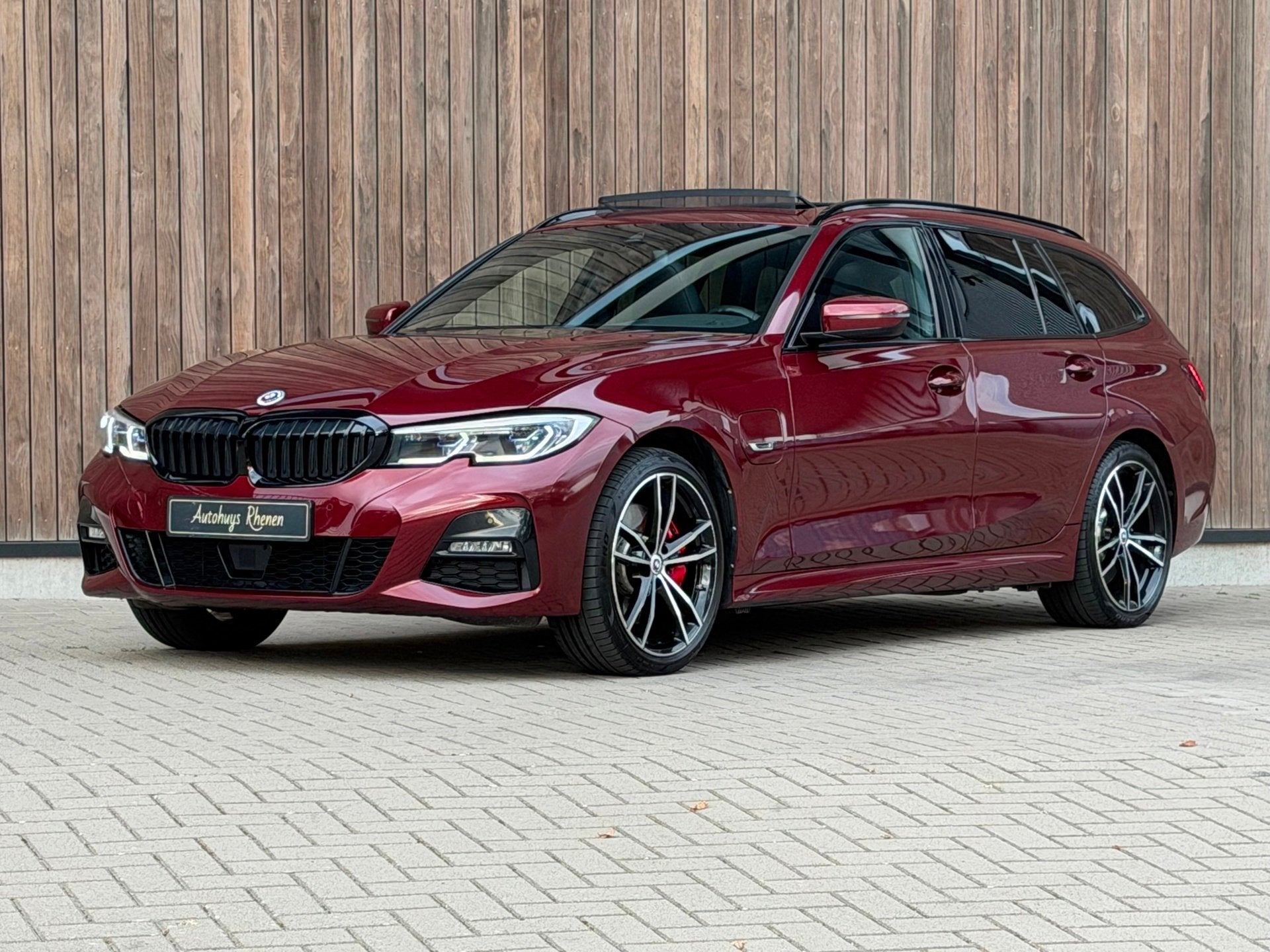 BMW 3-serie Touring 330e xDrive High Executive / M-sport / T, Auto's, 4 cilinders, 1865 kg, Vierwielaandrijving, Hybride Elektrisch/Benzine