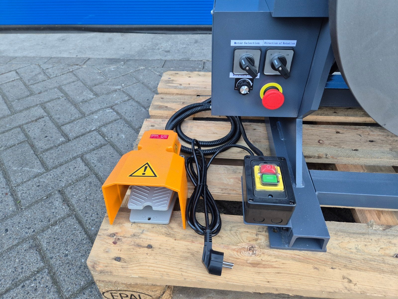 Foto 13 van Lasmanipulator Capaciteit Max. 500kg Voetbediend 220V NIEUW!