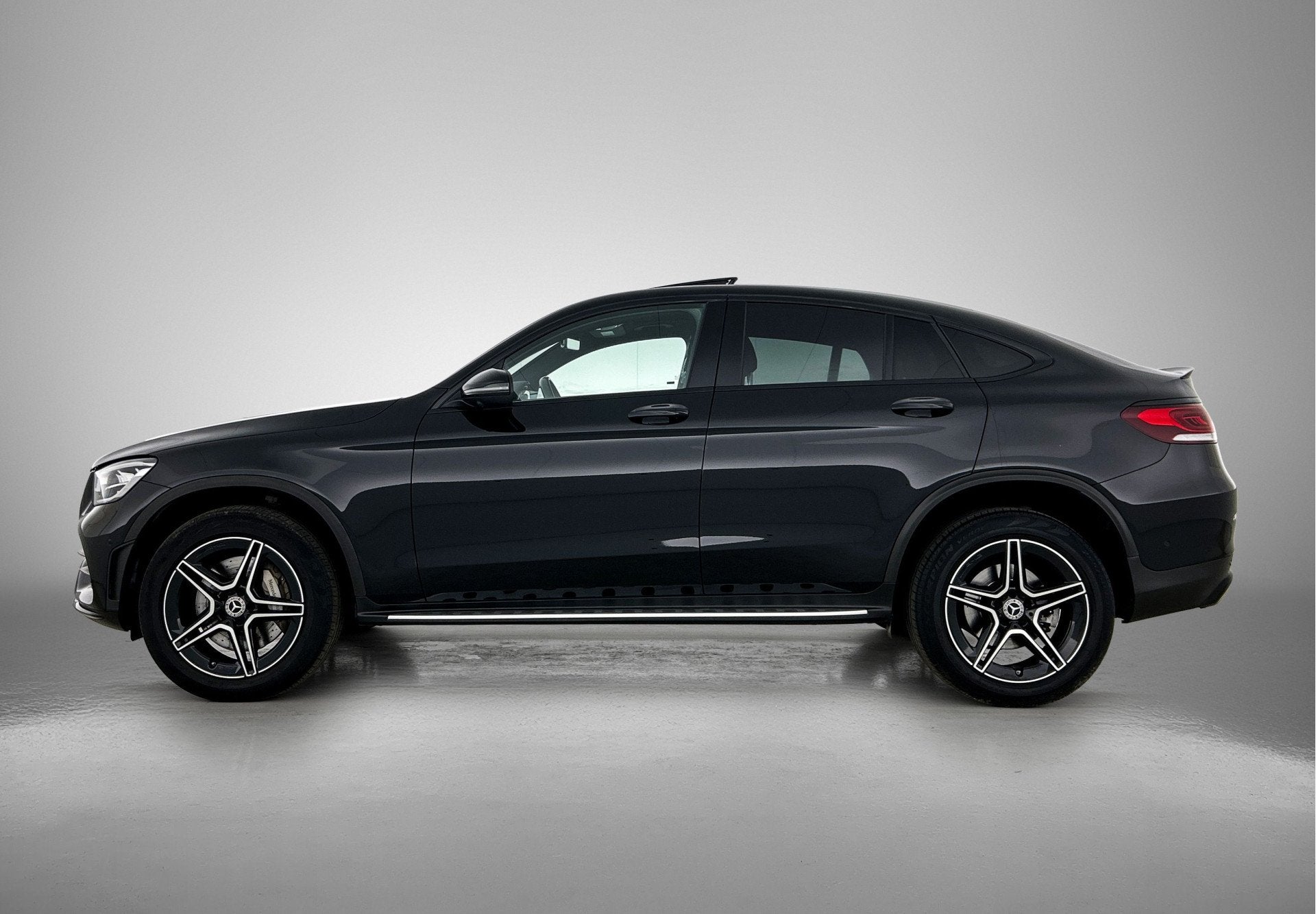 Mercedes-Benz GLC 300e 4MATIC AMG Nightpakket | Schuif-Kante, Automaat, Gebruikt, 4 cilinders, 320 pk