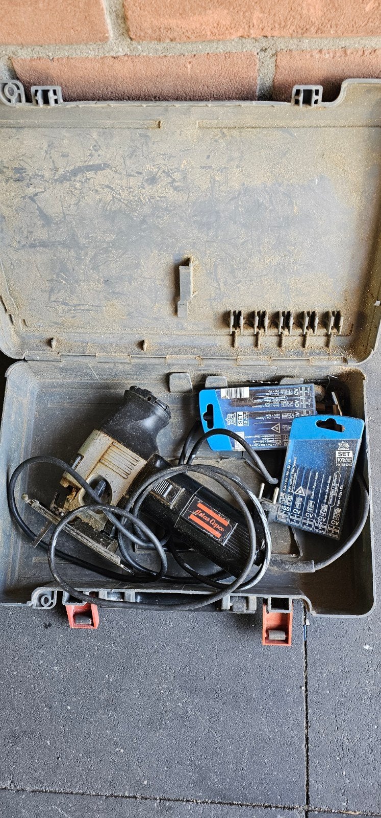 Decoupeerzaag Atlas copco met zaagjes in koffer, Gebruikt, Decoupeerzaag, Ophalen of Verzenden, 30 tot 70 mm