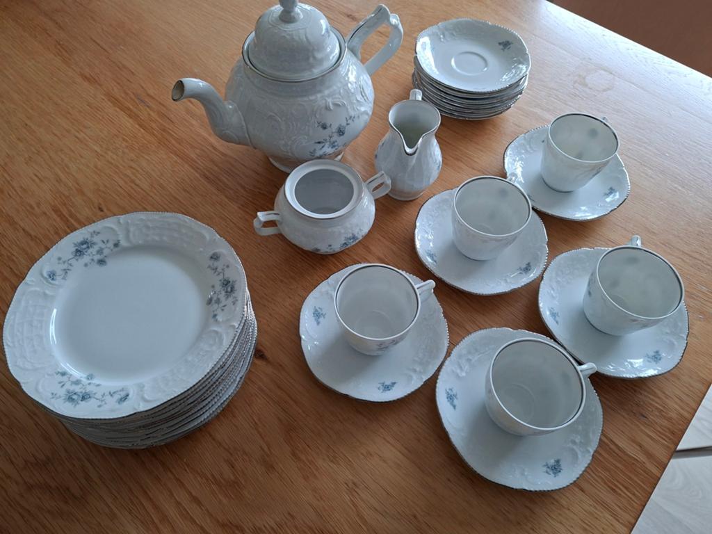 Rosenthal porceleinen servies wit met blauw bloemmotief, Antiek en Kunst, Ophalen