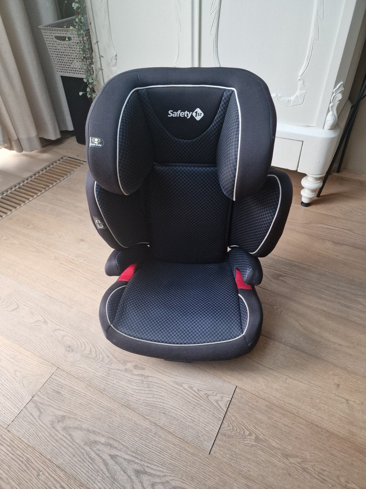 Safety 1st auto Kinderstoel Zwart - Zo goed als nieuw, Kinderen en Baby's, Autostoeltjes, Overige merken, Autogordel, 15 t/m 36 kg