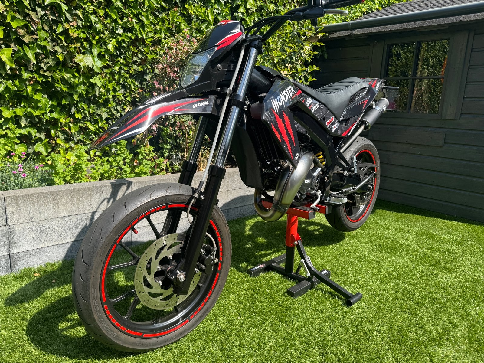 Aprilia SX50 - Monster Edition - in nieuwstaat!! Brommer, Fietsen en Brommers, Brommers | Derbi, Zo goed als nieuw, Maximaal 45 km/u