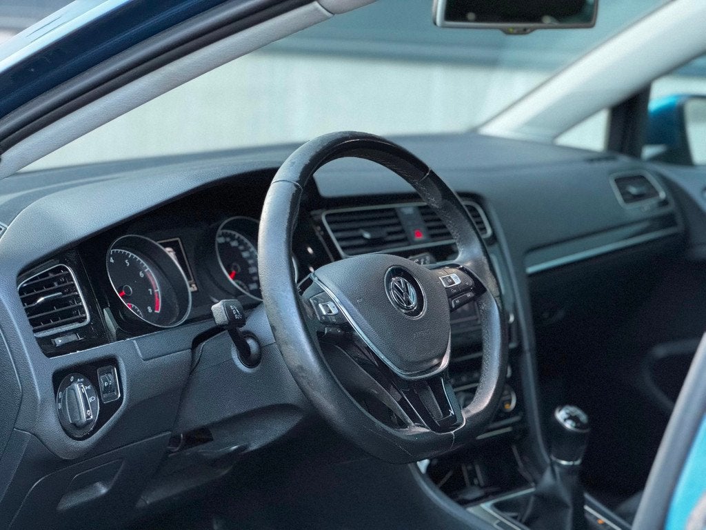 Volkswagen Golf 1.2 TSI Business Edition|HALFLEDER|6BAK|NAVI, Euro 5, Gebruikt, 4 cilinders, Blauw