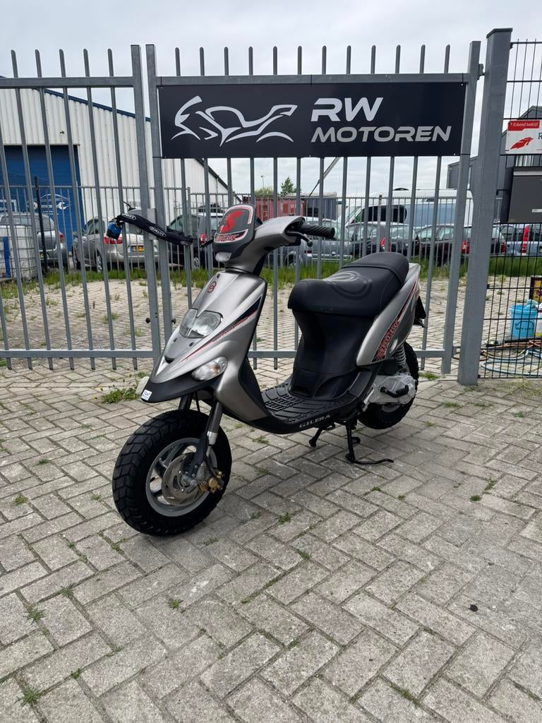 Gilera Stalker 50cc 2t, Fietsen en Brommers, Scooters | Piaggio, Zo goed als nieuw, Overige modellen, Maximaal 45 km/u, Tweetakt