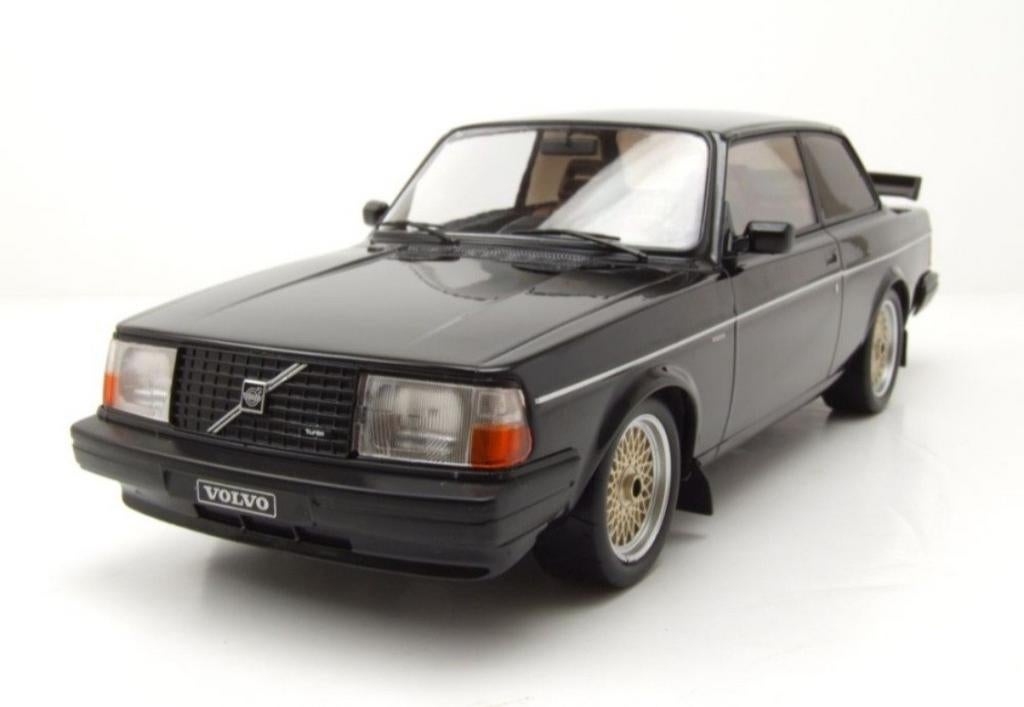 1:18 AANBIEDING! Volvo 240 Turbo Custom uit 1983 IXO Models, Ophalen of Verzenden, Nieuw, Auto, Overige merken