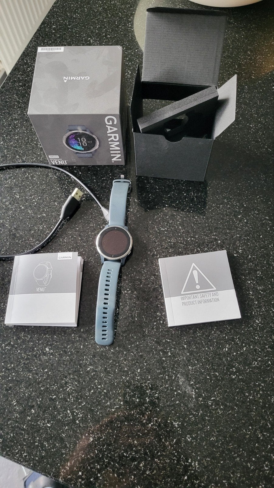 Garmin Venu GPS Smartwatch - Gebruikt alles werkt, Gebruikt, Garmin, Ophalen of Verzenden, Waterdicht