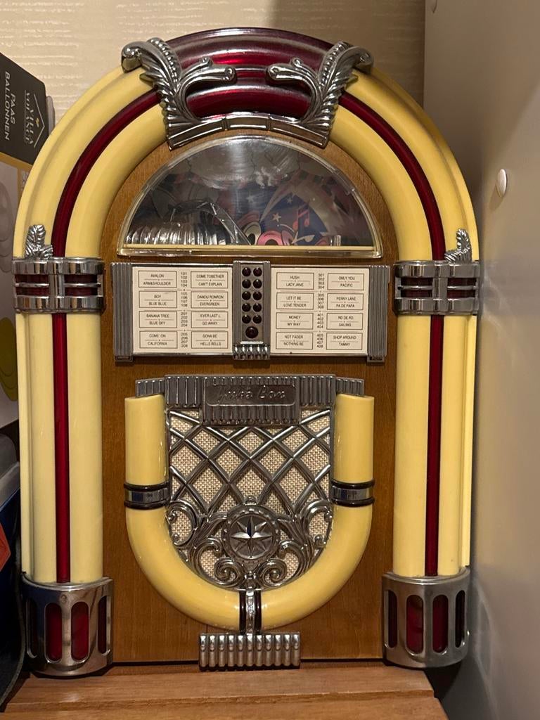 Retro Jukebox met radio Decoratie - Klassieke Stijl, Ophalen of Verzenden, Zo goed als nieuw, 1970 tot heden, Overige merken