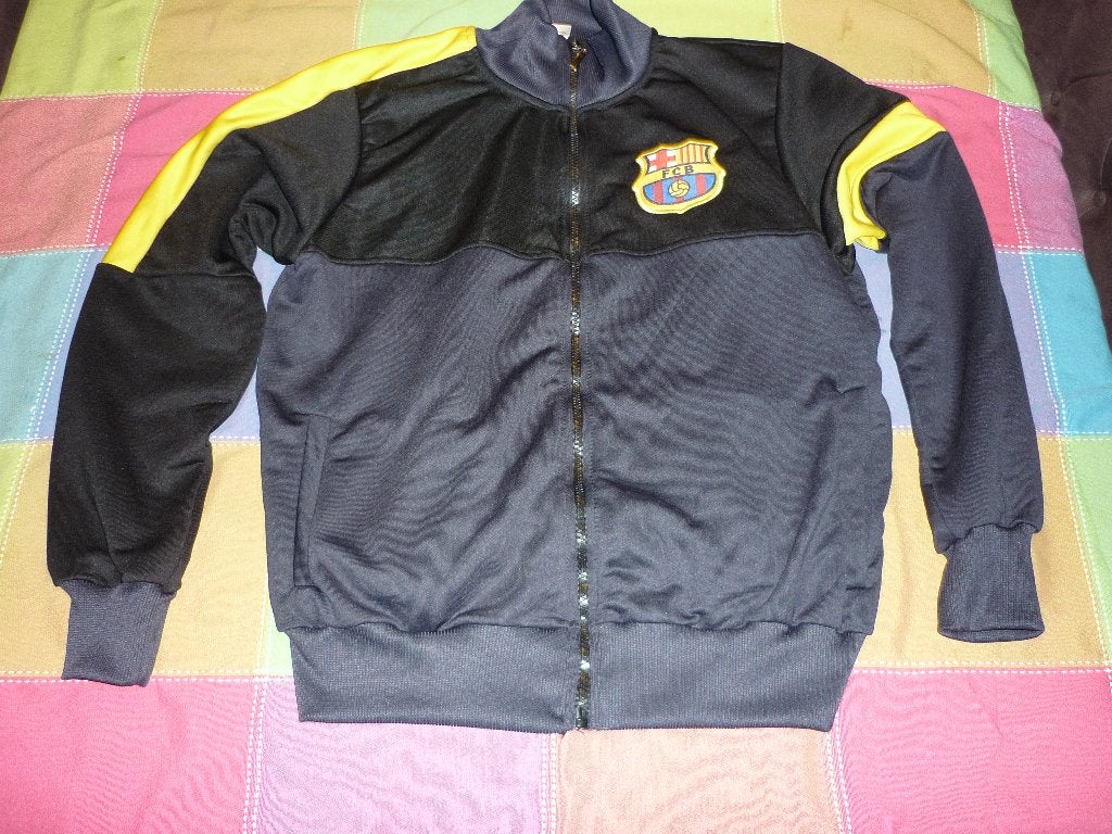 Mooie trainingsjas van BARCELONA in nieuw staat, Ophalen of Verzenden, Nieuw, Buitenlandse clubs, Overige typen