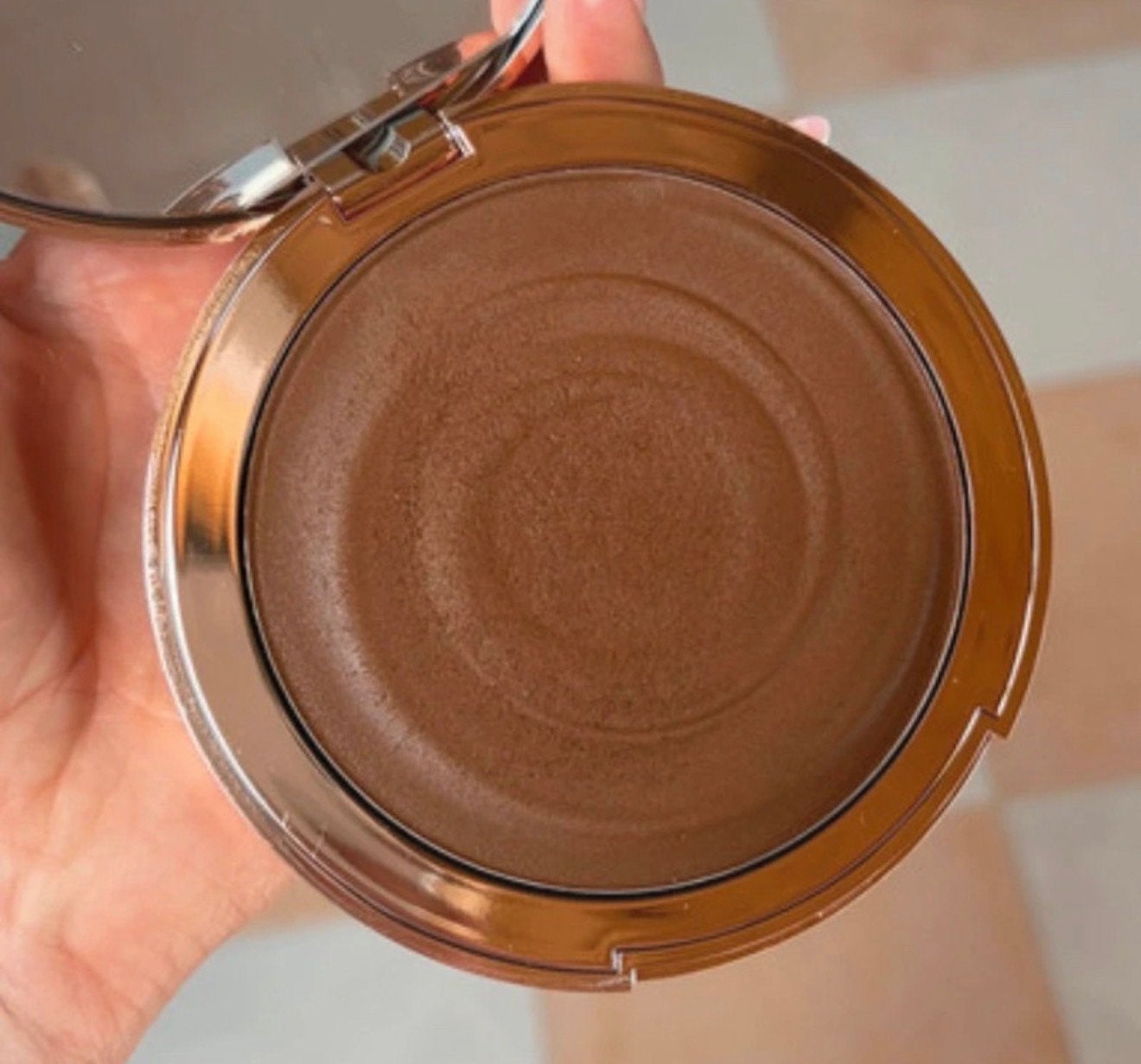 Charlotte Tilbury Beautiful Skin Sun-Kissed Glow Bronzer, Bruin, Gehele gezicht, Ophalen of Verzenden, Zo goed als nieuw