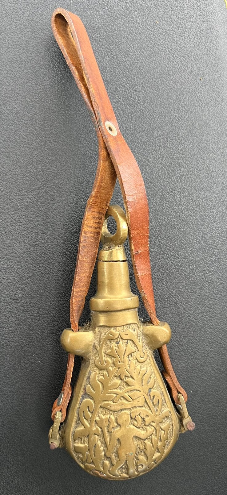 Antieke 19 eeuwse messing kruitfles / powder flask, Ophalen of Verzenden, Overige soorten, Overige gebieden, Overige typen