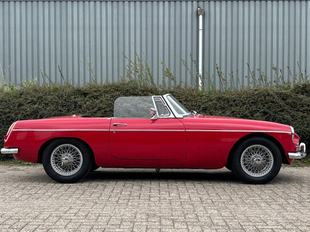 MGB 1.8 Cabriolet 1967 Rood / Oldtimer / Klassieker / Rally!, foto 4