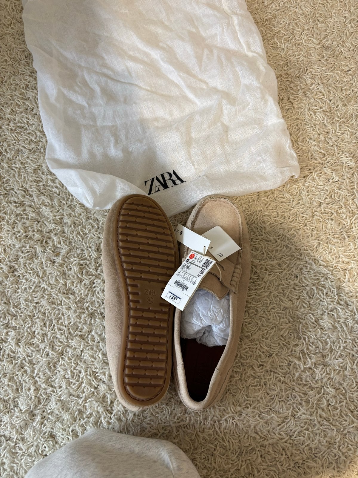Zara instappers maat 40 - Nieuw met kaartje, Ophalen of Verzenden, Nieuw, Beige, Instappers