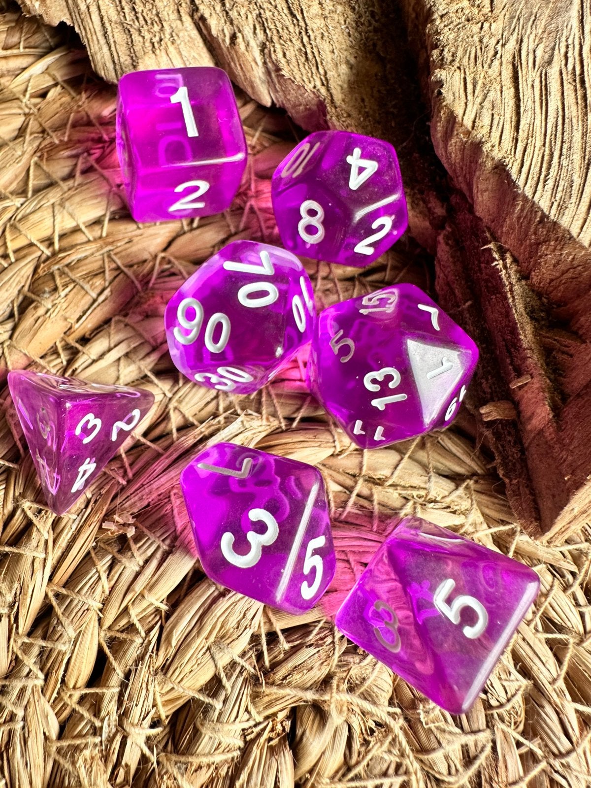 DND dice / paars / dobbelstenen / RPG / D&D / fantasy /nieuw, Hobby en Vrije tijd, Wargaming, Ophalen of Verzenden, Zo goed als nieuw
