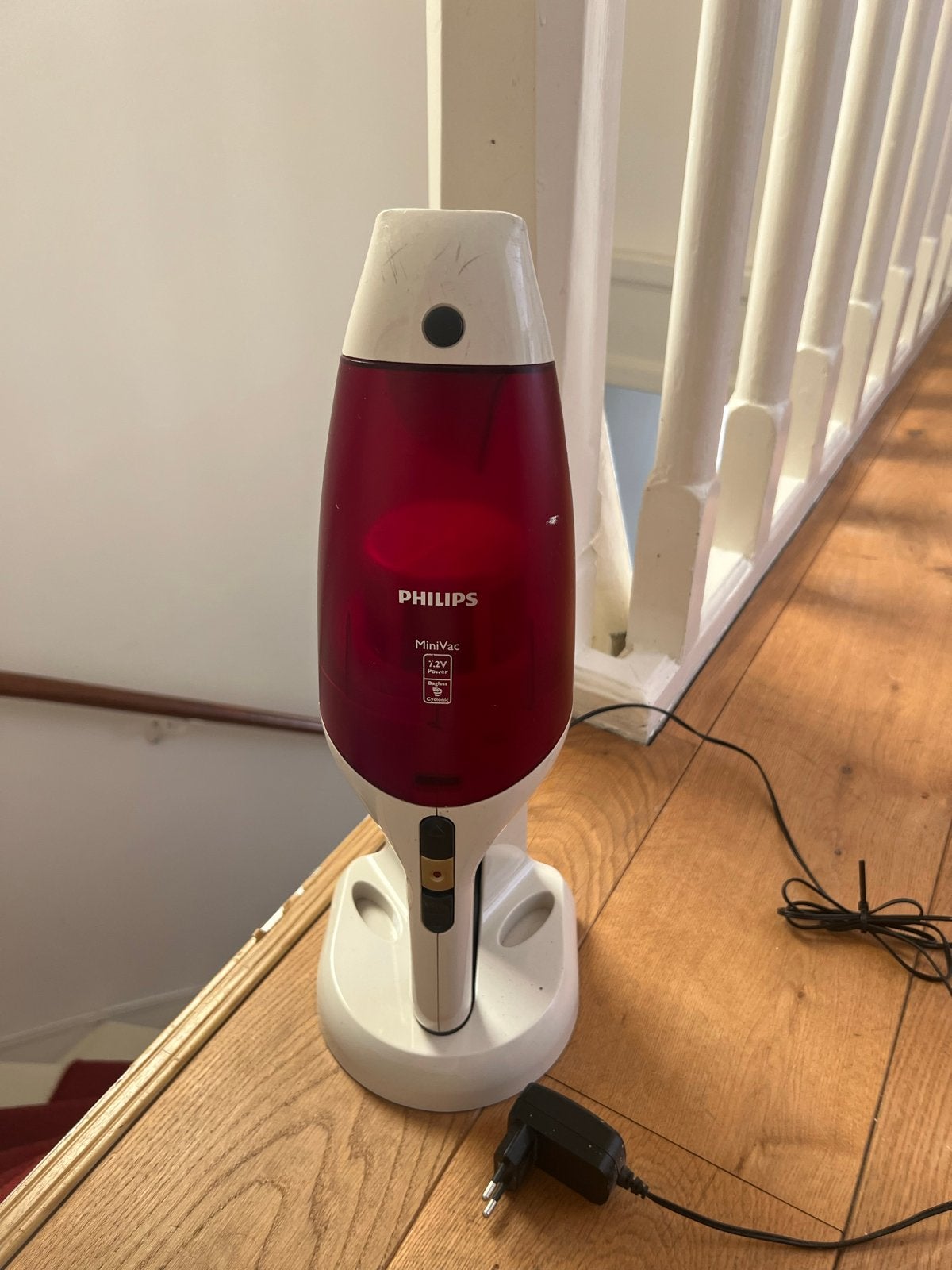 Philips MiniVac 7.2V Draadloze Kruimeldief, Gebruikt, Draadloos, Ophalen of Verzenden, Reservoir