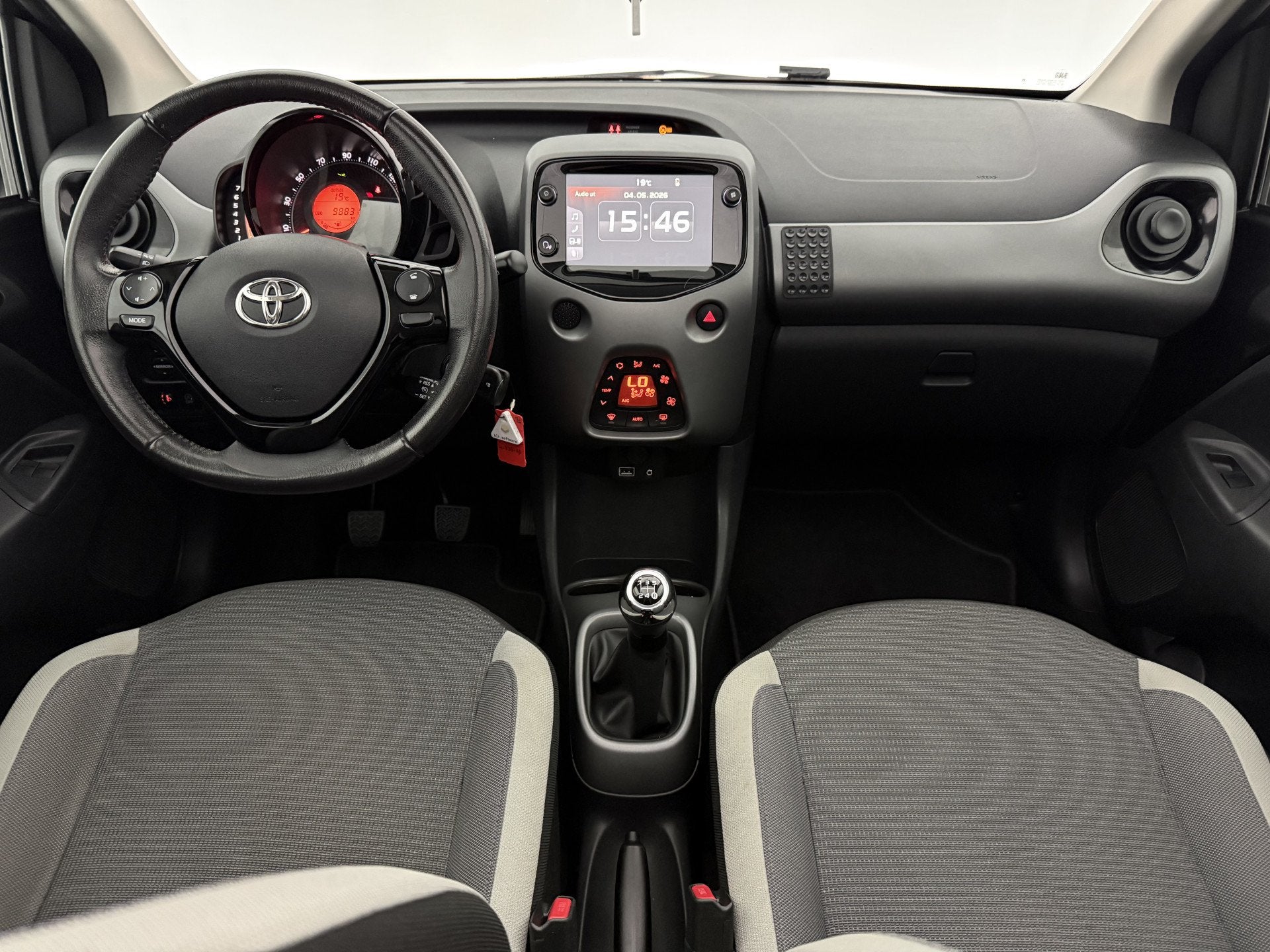 Toyota Aygo 1.0 x-joy Cabrio | Open dak | Clima | Cruise | C, Auto's, Toyota, Voorwielaandrijving, Stof, Gebruikt, Euro 6