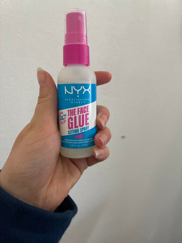 NYX The Face Glue Setting Spray - 60ml, Overige kleuren, Gehele gezicht, Ophalen of Verzenden, Zo goed als nieuw