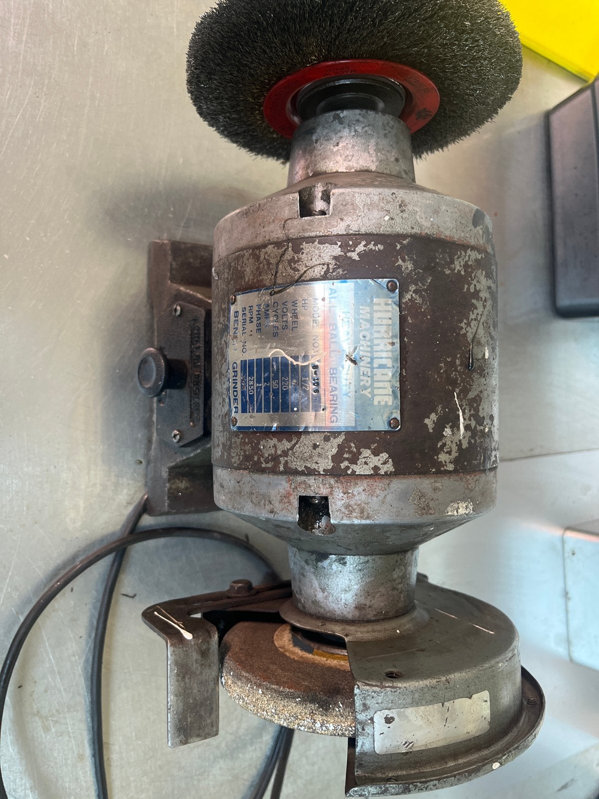 Hurricane Machinery werkbankslijpmachine - Gebruikt, Ophalen, Gebruikt, Minder dan 700 watt, Werkbankslijpmachine