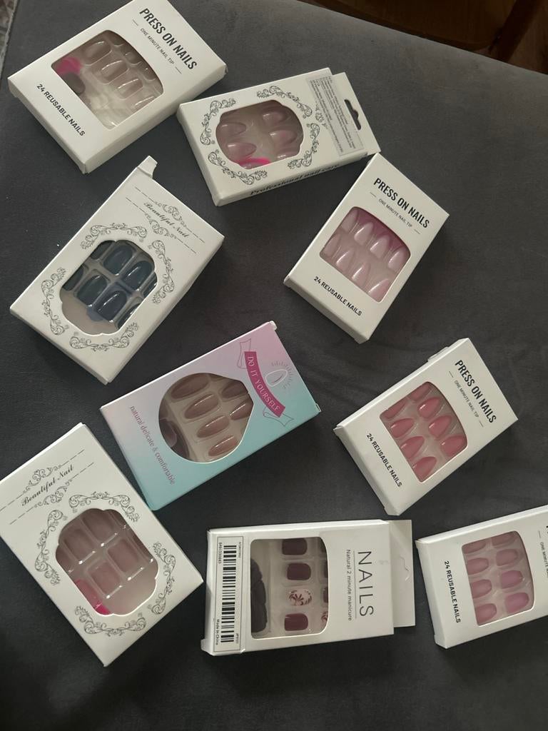 Diverse set van Press On Nails, Ophalen, Overige kleuren, Nieuw, Handen en Nagels