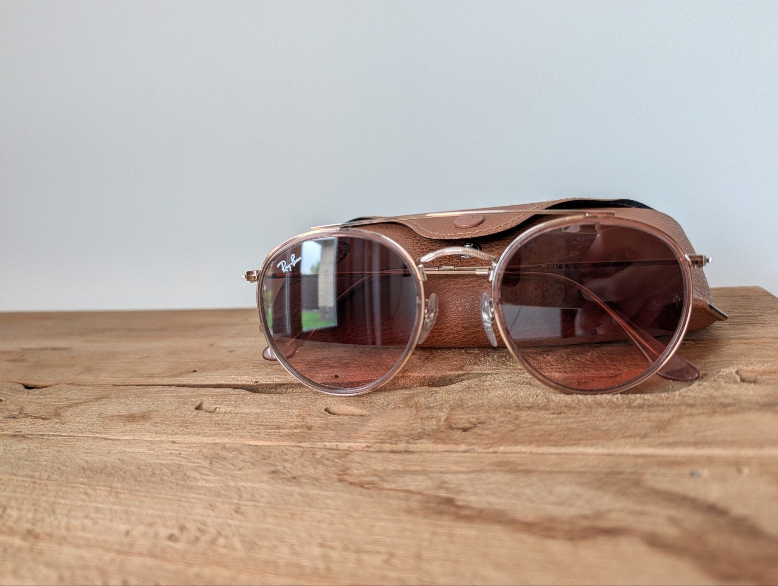 Ray-Ban Zonnebril Rond Roze/Goud met Bruin Etui, Zonnebril, Ophalen of Verzenden, Zo goed als nieuw, Ray-Ban