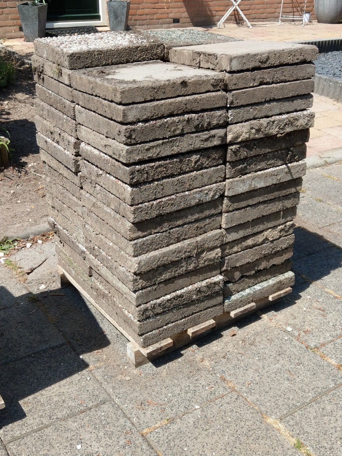 64 Tegels 30 x 30 cm GRATIS OPHALEN in Ridderkerk Rijsoord, Tuin en Terras, Terrasdelen en Vlonders, Ophalen, Gebruikt, Overige materialen