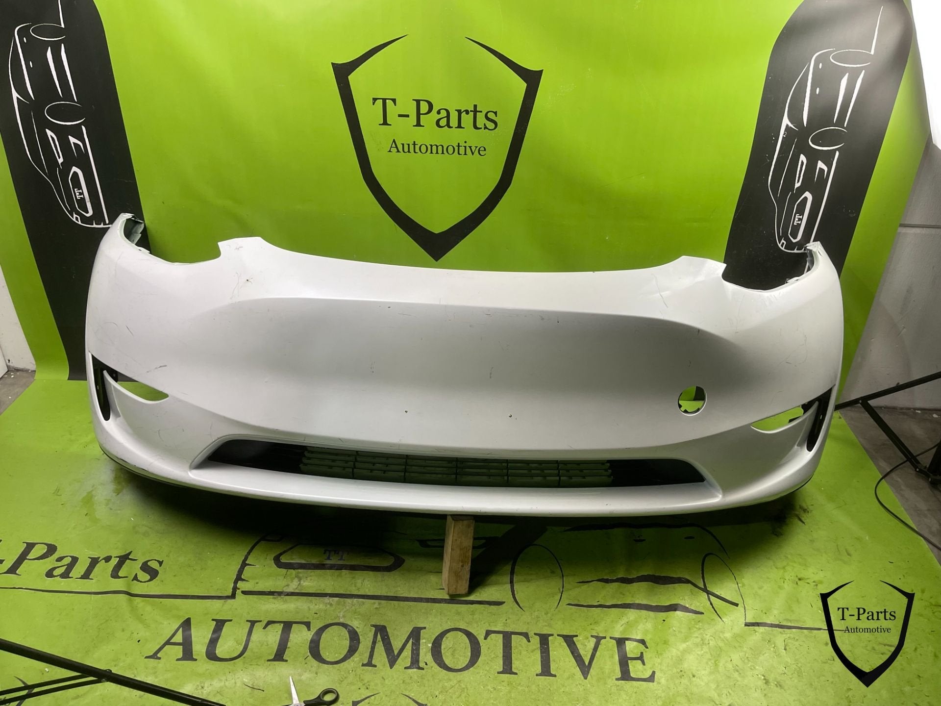 tesla model Y voorbumper bumper