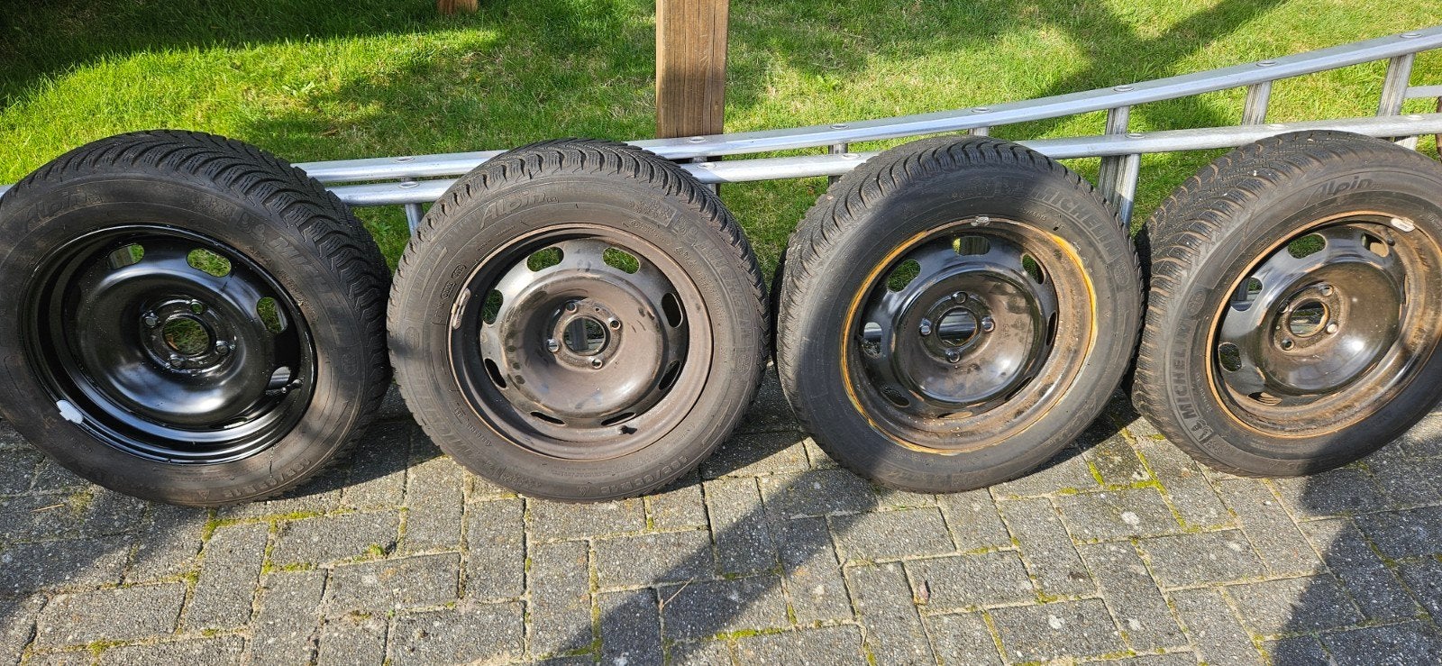 4x wintervelg + 4 winter Michelin 185 65 15#Peugot  208, Ophalen, 15 inch, Banden en Velgen, 185 mm