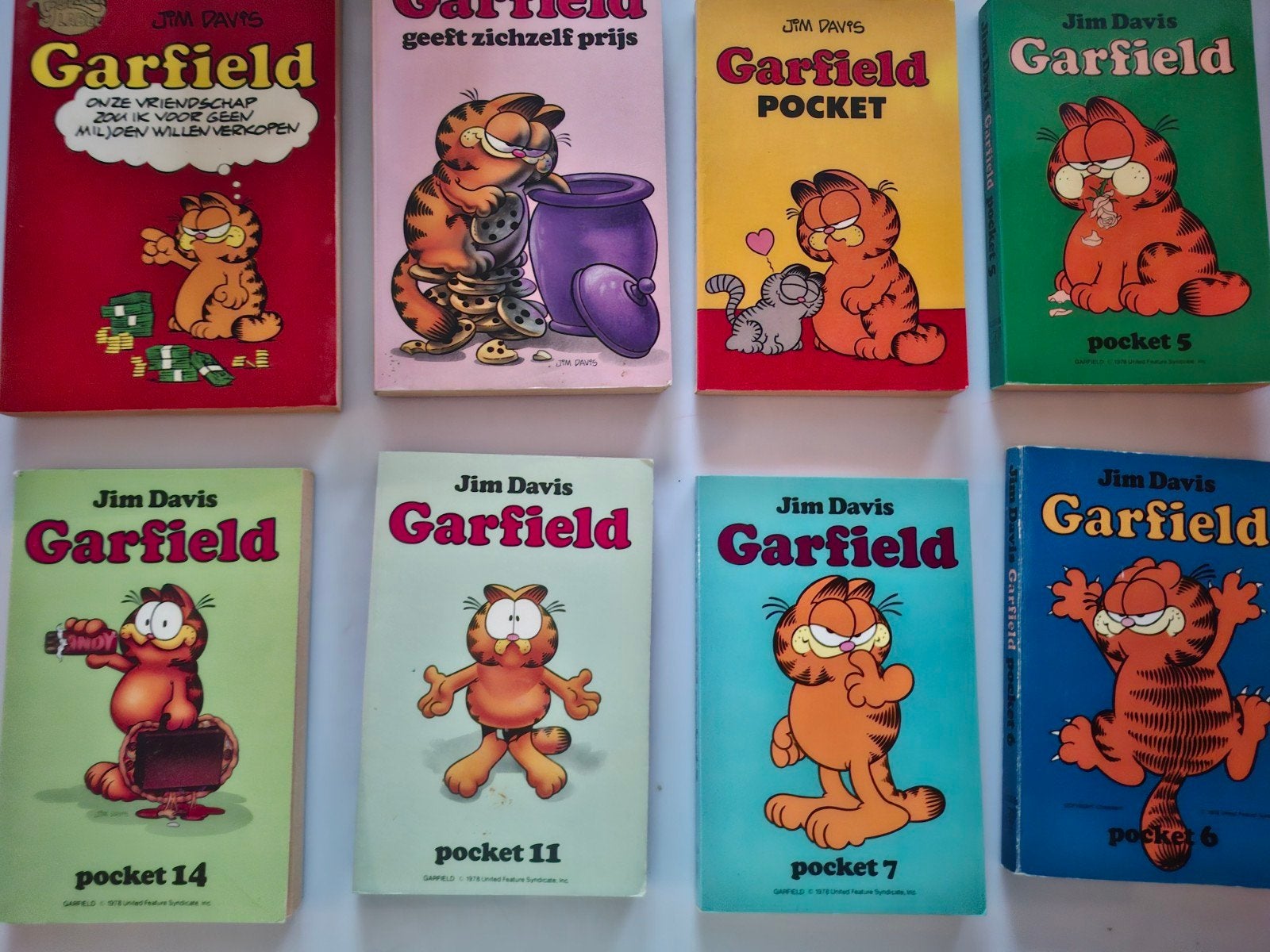 8x GARFIELD Jim Davis Totaalprijs 39 euro, Ophalen of Verzenden, Gelezen, Cartoons