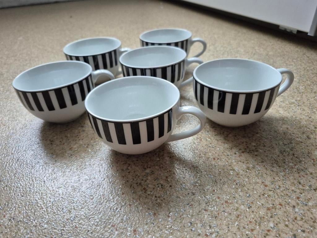 Set van 6 zwart-wit gestreepte koffiekopjes, Keramiek, Ophalen of Verzenden, Zo goed als nieuw, Overige stijlen