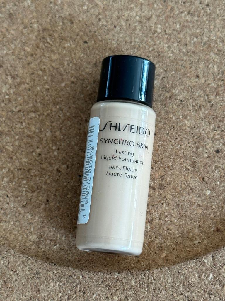 Shiseido Synchro skin lasting liquid foundation teint fluide, Gehele gezicht, Beige, Nieuw, Ophalen of Verzenden