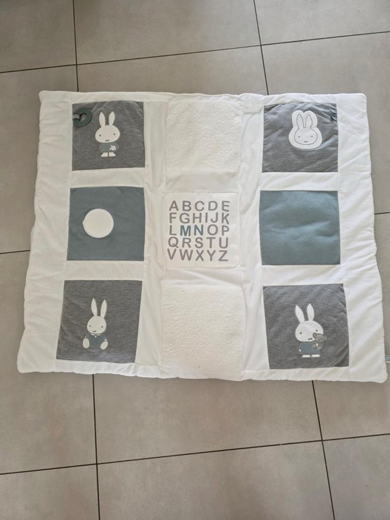 NIJNTJE BOX SPEELKLEED MAAKT BABY NIEUWSGIERIG, Kinderen en Baby's, Ophalen, Zo goed als nieuw