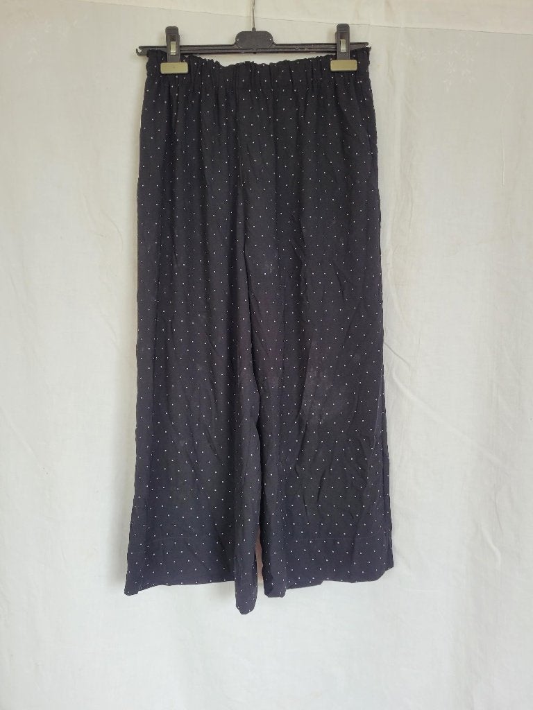 Leuke 3/4e broek, zwart met stippen mt M merk Oysho, Maat 38/40 (M), ., Zwart, Ophalen of Verzenden