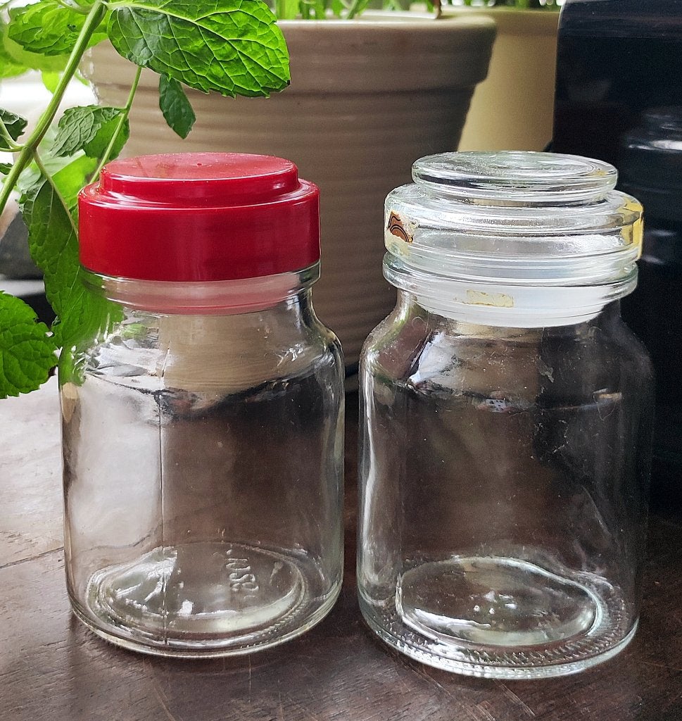 Setje van 2 vintage Moccona potjes., Gebruikt, Overige typen, Ophalen of Verzenden, Glas