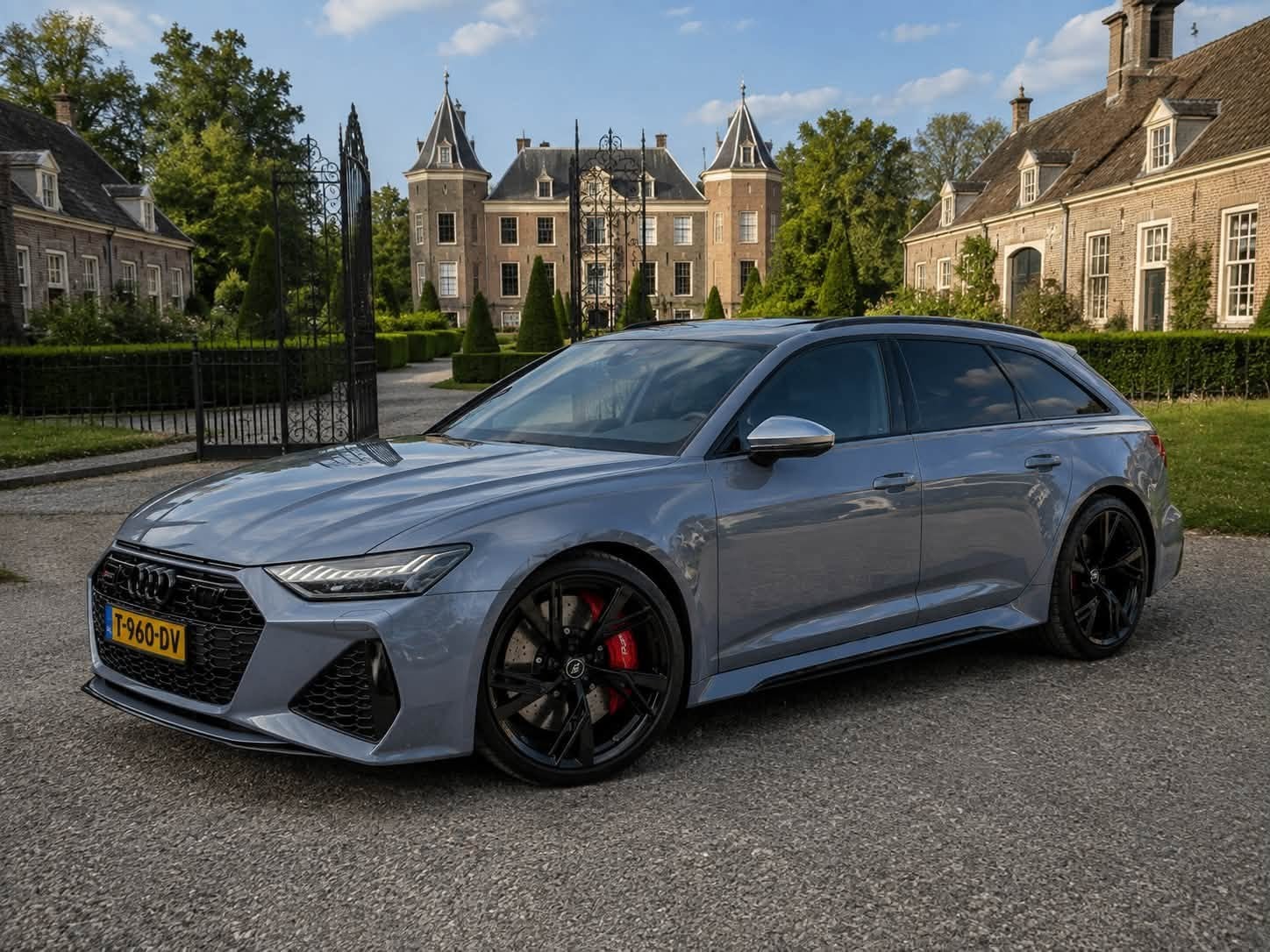 Audi RS6 TFSI quattro Dynamic Plus | Pano | Keramisch | B&O, Automaat, Gebruikt, 138 €/maand, RS6