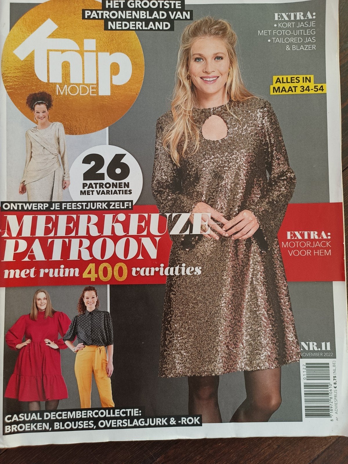 Knipmode november 2022 met 26 patronen met variaties, Hobby en Vrije tijd, Ophalen of Verzenden, Zo goed als nieuw, Vrouw, Knipmode