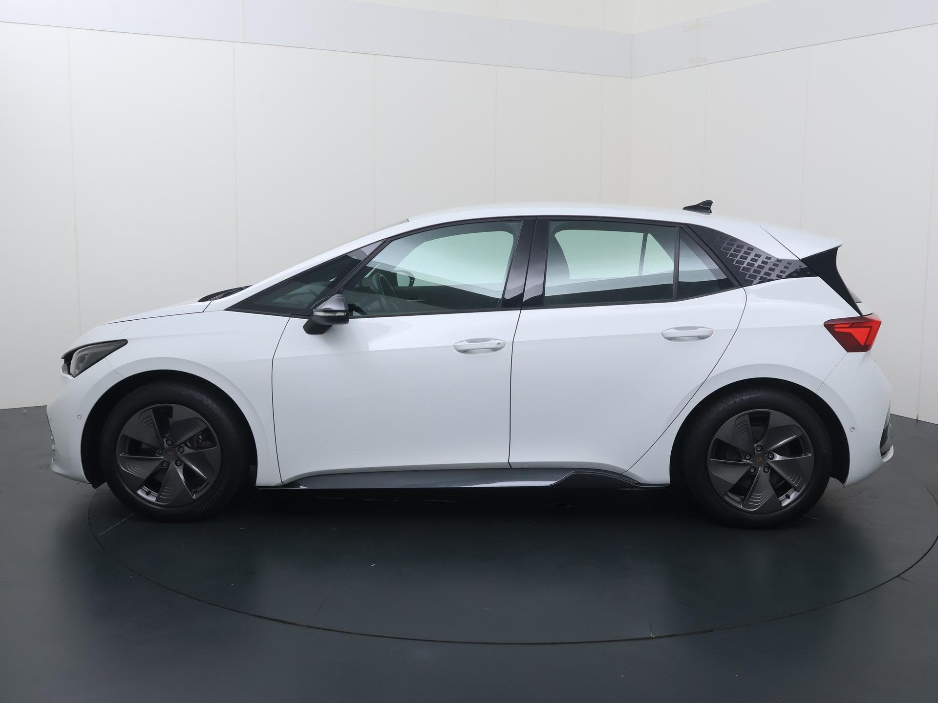 CUPRA Born Business 62 kWh | 204 PK | SoH % | Adaptive Cruis, Auto's, 12 maanden, Gebruikt, Zwart, 375 min