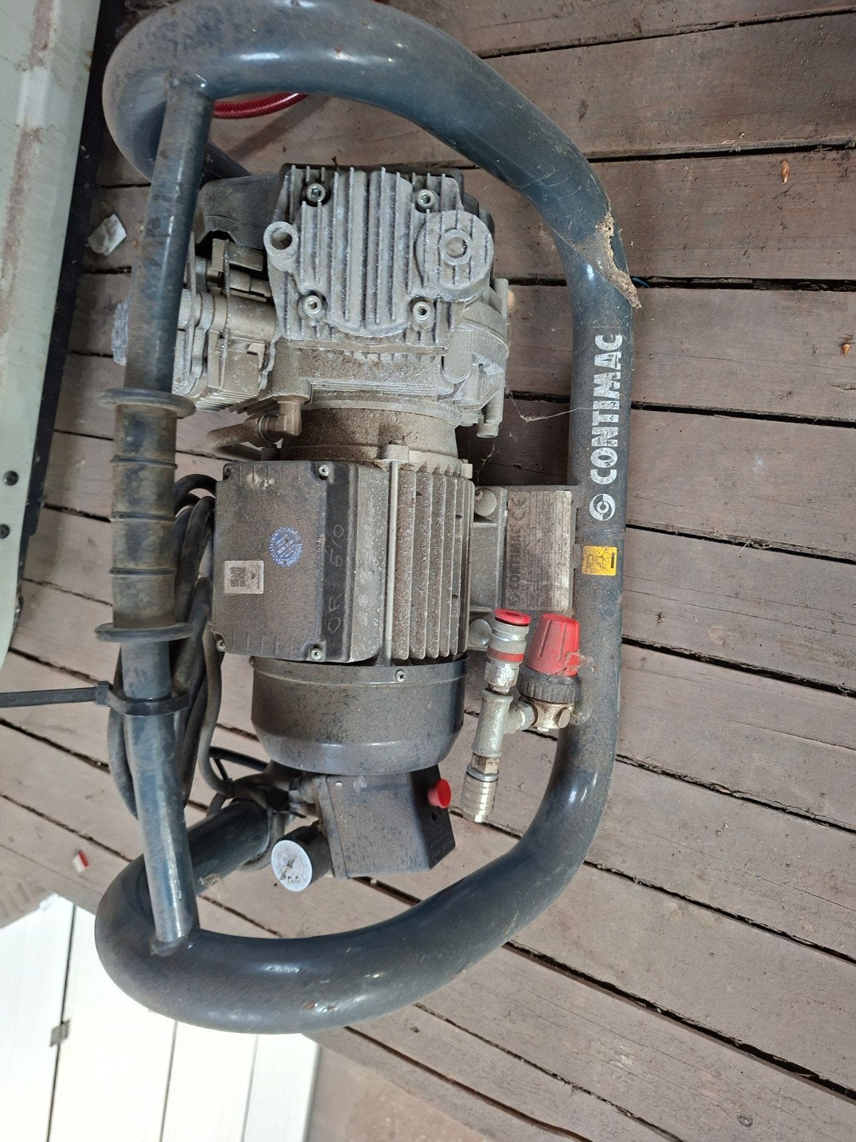 compressor 10 bar, Ophalen, ., Minder dan 200 liter/min, .