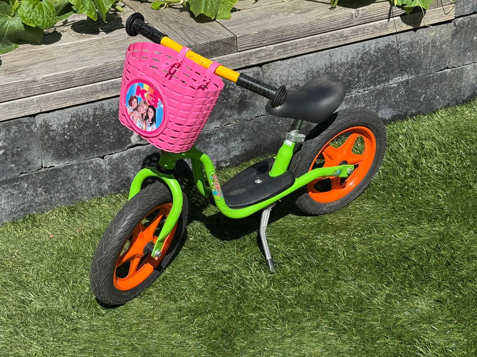 Puky loopfiets groen met roze mandje, Ophalen, Gebruikt, Minder dan 16 inch