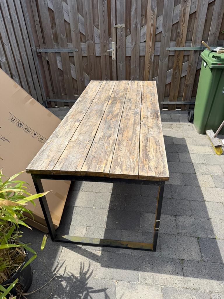 Gratis af te halen tuintafel 190x85, Ophalen of Verzenden, Zo goed als nieuw, Rechthoekig, Hout