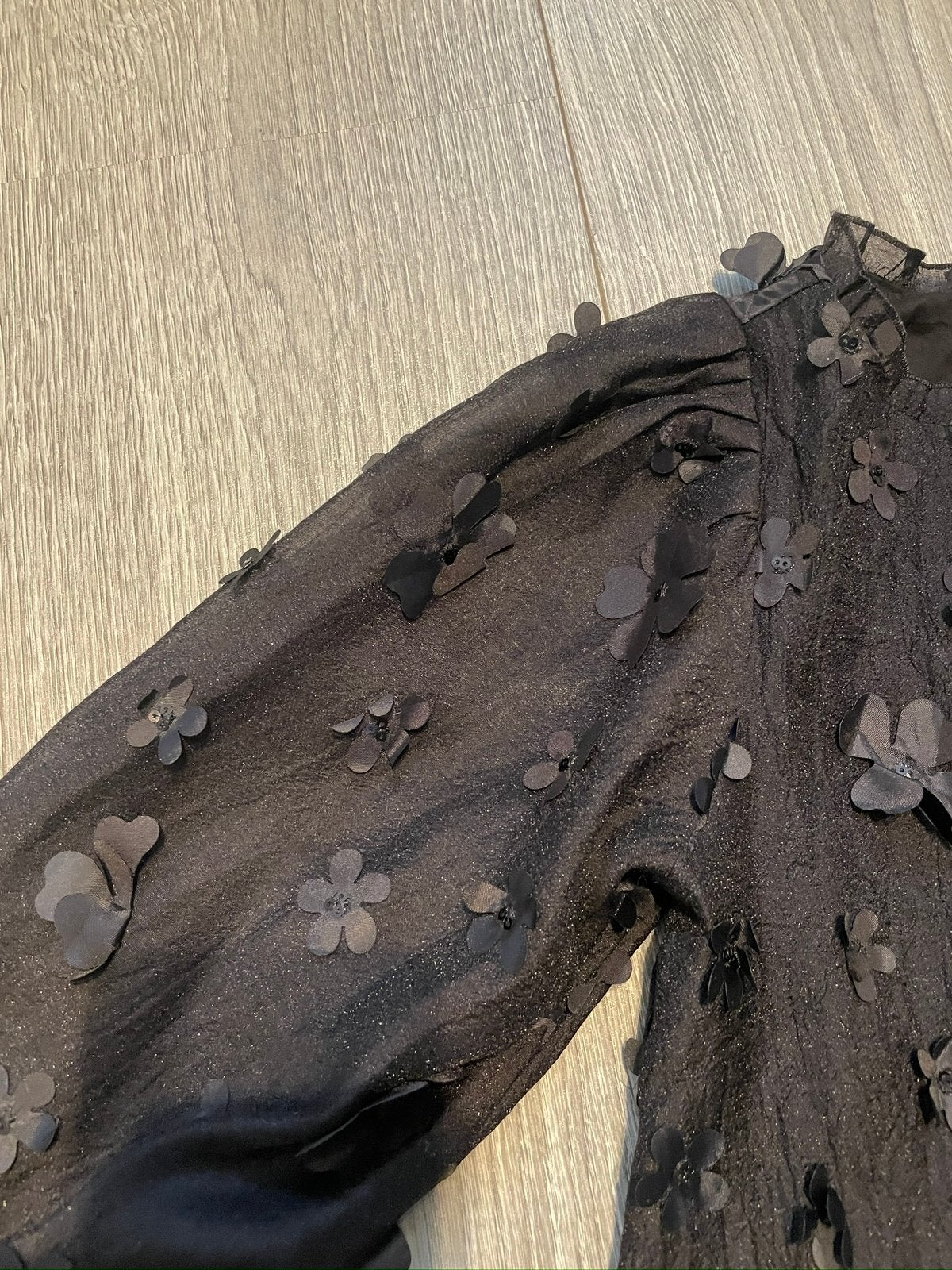 Zara kids meisjes zwarte bloemen shimmer jurk mt 122, Ophalen of Verzenden, Zo goed als nieuw, Meisje, Jurk of Rok