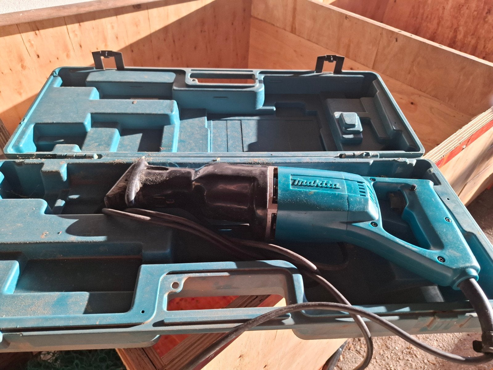 Makita reciprozaag, Doe-het-zelf en Verbouw, Gereedschap | Zaagmachines, Gebruikt, 70 mm of meer, Ophalen of Verzenden, Makita