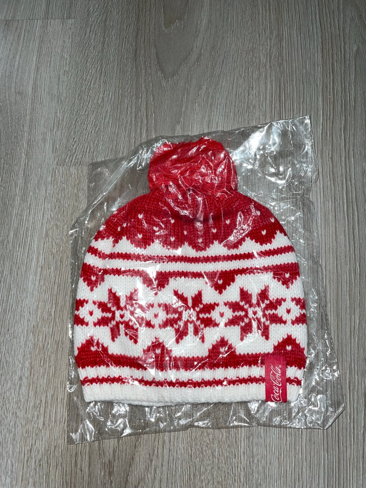 Coca-Cola x McDonald's Winter Muts, Ophalen of Verzenden, Nieuw, Maat 42/44 (L), Muts