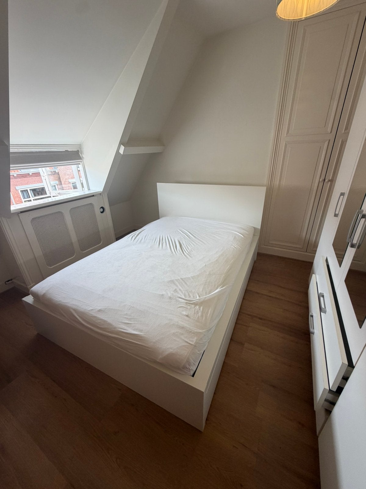 Ikea Malm bed 140 x 200