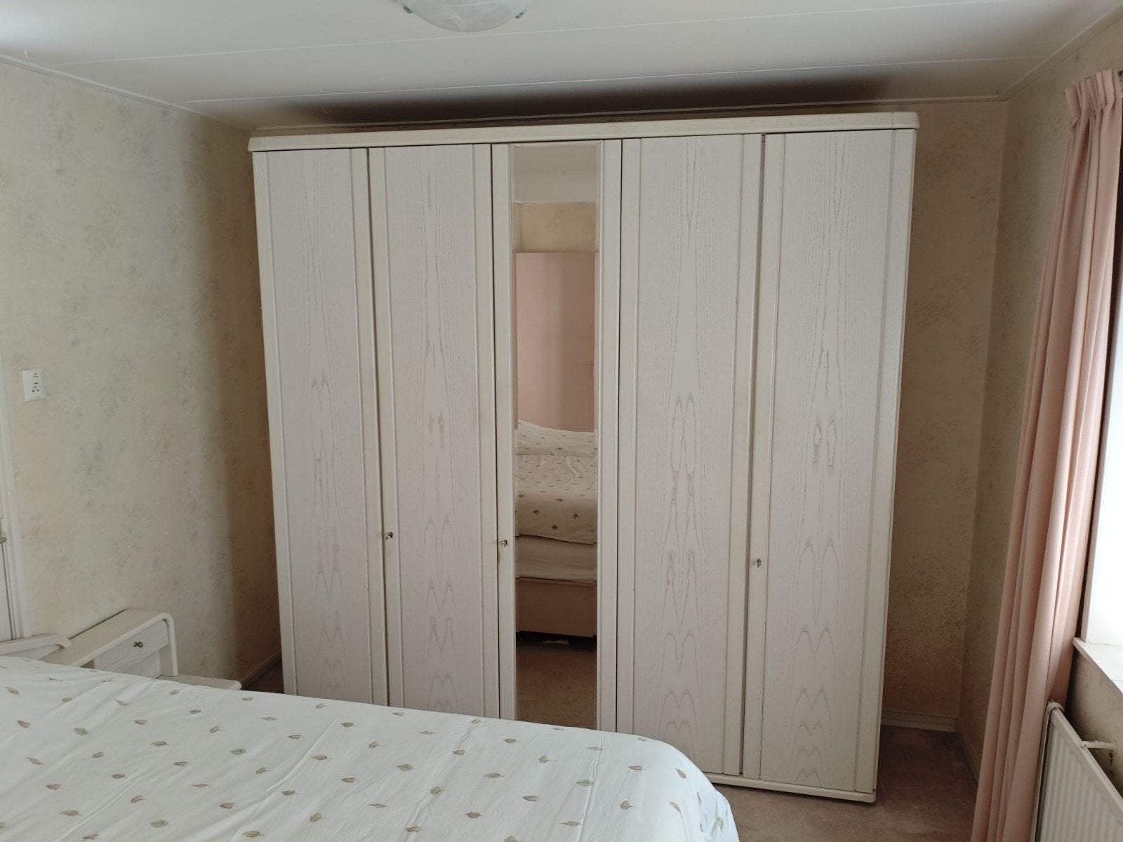 2 persoonsbed en kledingkast, gratis, Huis en Inrichting, Ophalen, Gebruikt, Tweepersoons