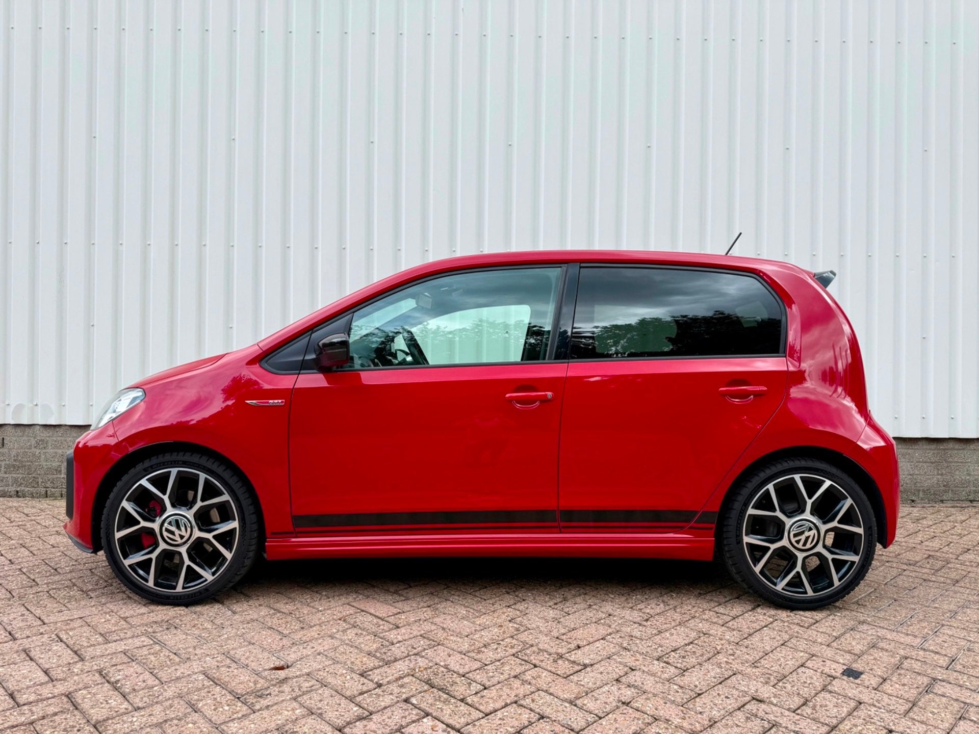 Volkswagen Up! 1.0 TSI GTI 116PK, Clima, PDC, Cruise, Stoelv, Voorwielaandrijving, 970 kg, 4 stoelen, 116 pk