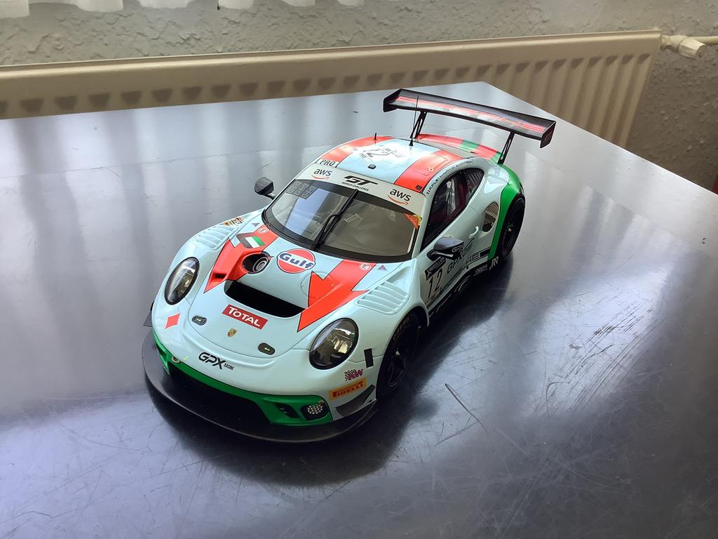 Modelauto, Hobby en Vrije tijd, Modelauto's | 1:18, Ophalen of Verzenden, Zo goed als nieuw, Auto, Overige merken