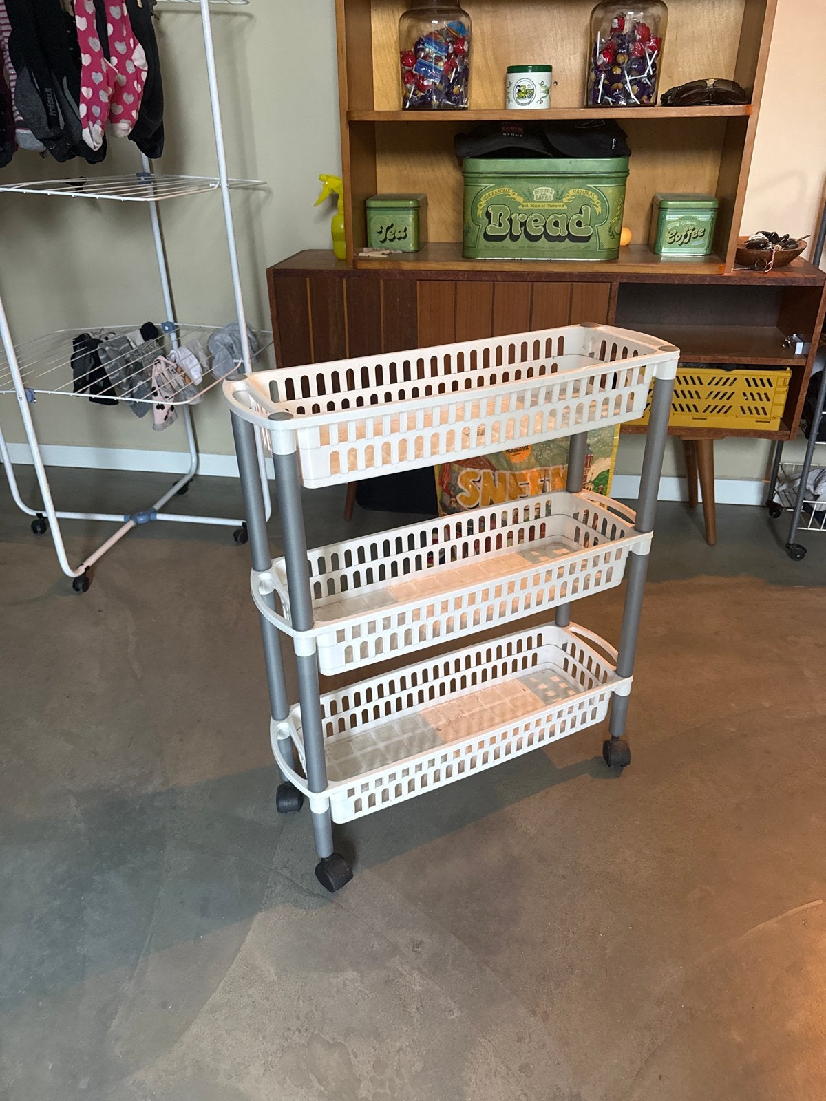 Gratis trolley met 3 manden op wieltjes, Ophalen, Gebruikt
