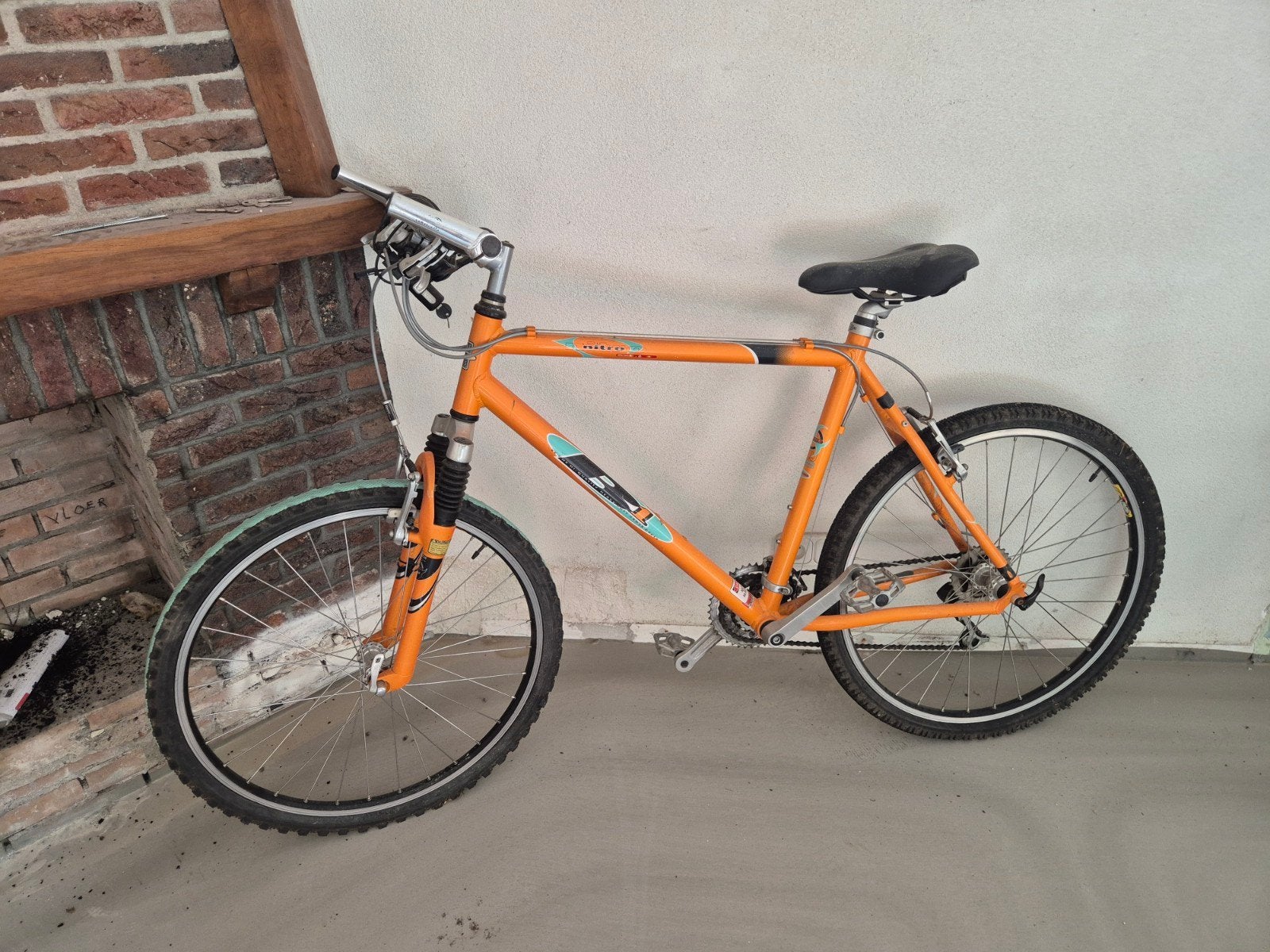 B1 Nitro Oranje mountainbike met vering, gebruikt, Gebruikt, Hardtail, 53 tot 57 cm, Ophalen
